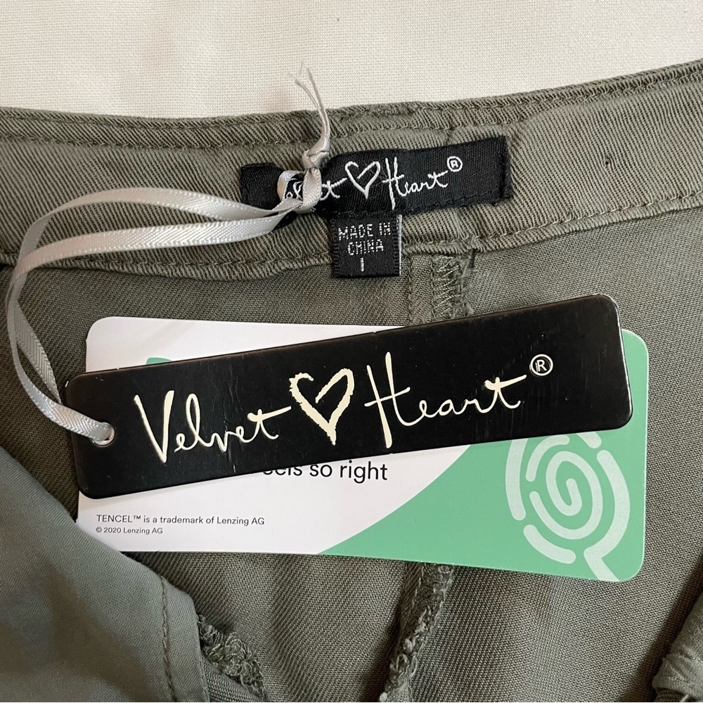NWT New Velvet Heart Laurent Pleated Olive Jogger Size L - Picture 6 of 10